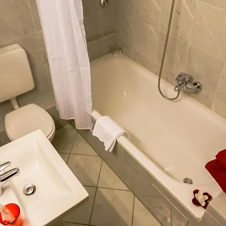 Hotel Soho Altstadt Urban 3*